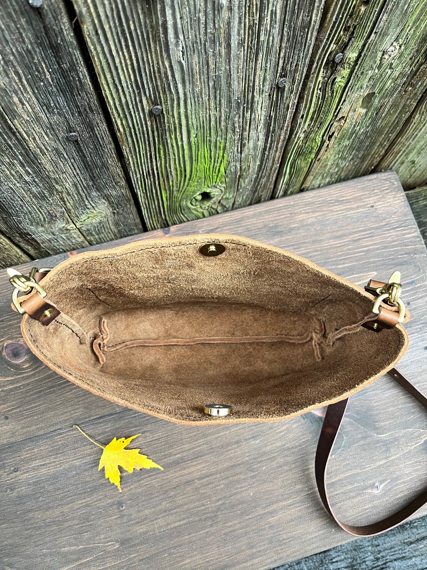 Leather Crossbody in Woodstock Distressed Bison