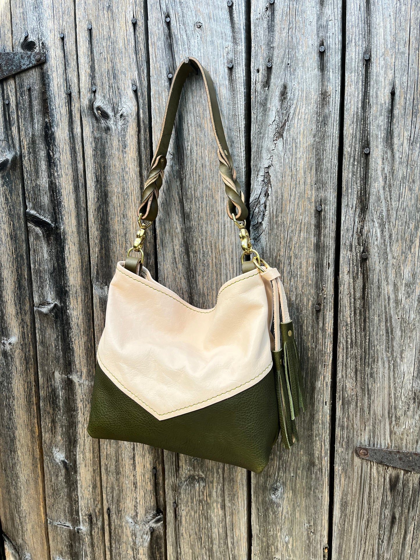 Vienna Shoulder Bag in Natural Milled & Olive Veg Tan