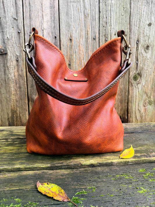 Willy Bucket in Amber Honey with Premium Strap
