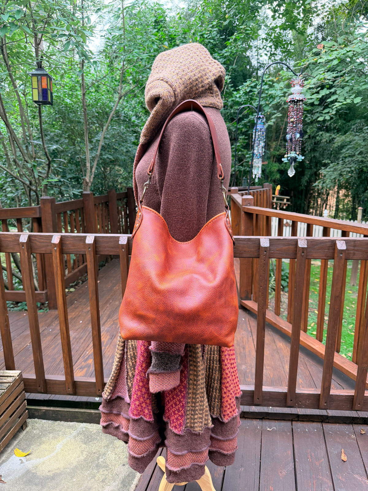 Willy Bucket in Amber Honey with Short Guitar Strap - MTO