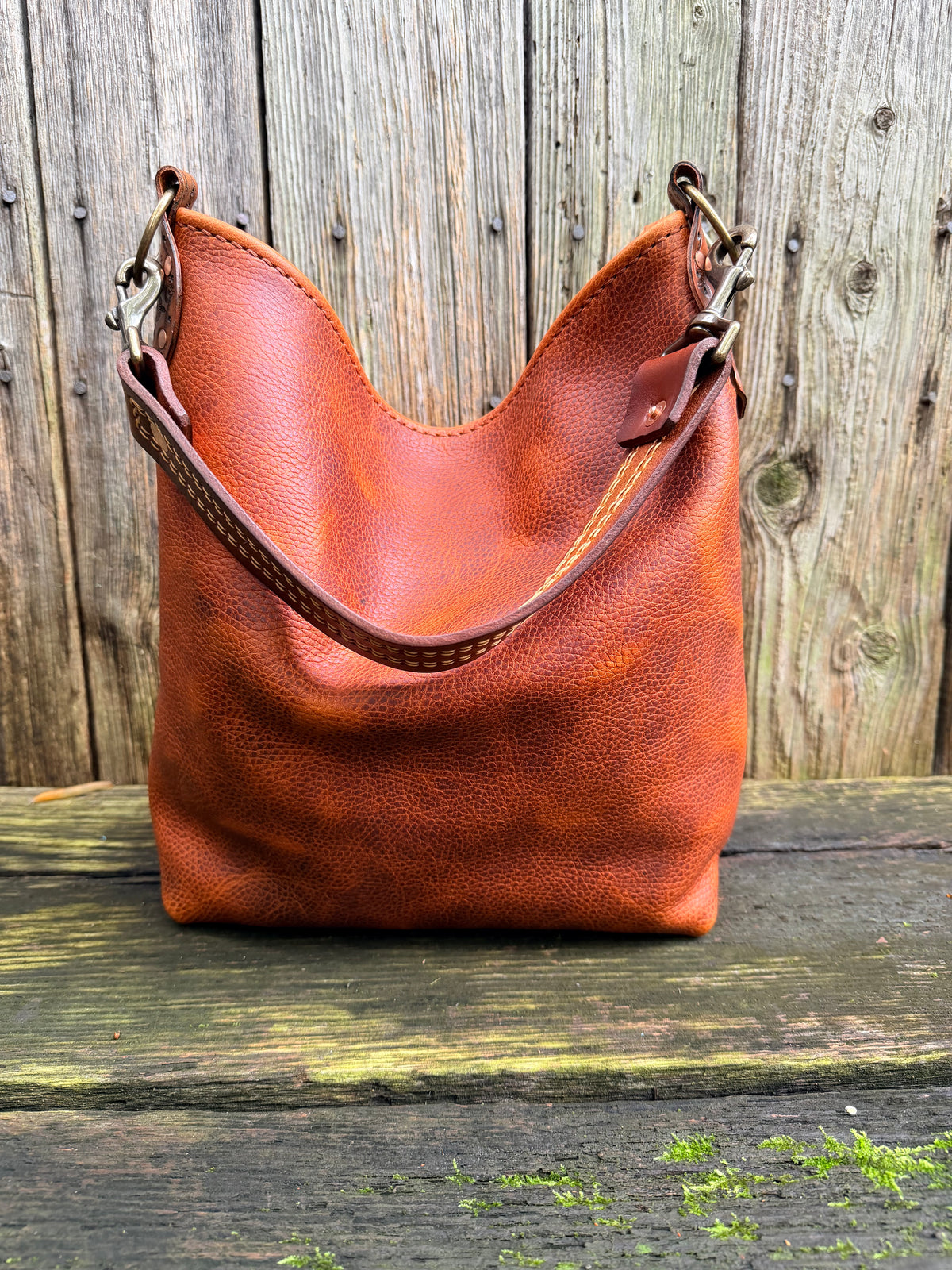 Willy Bucket in Amber Honey with Premium Strap