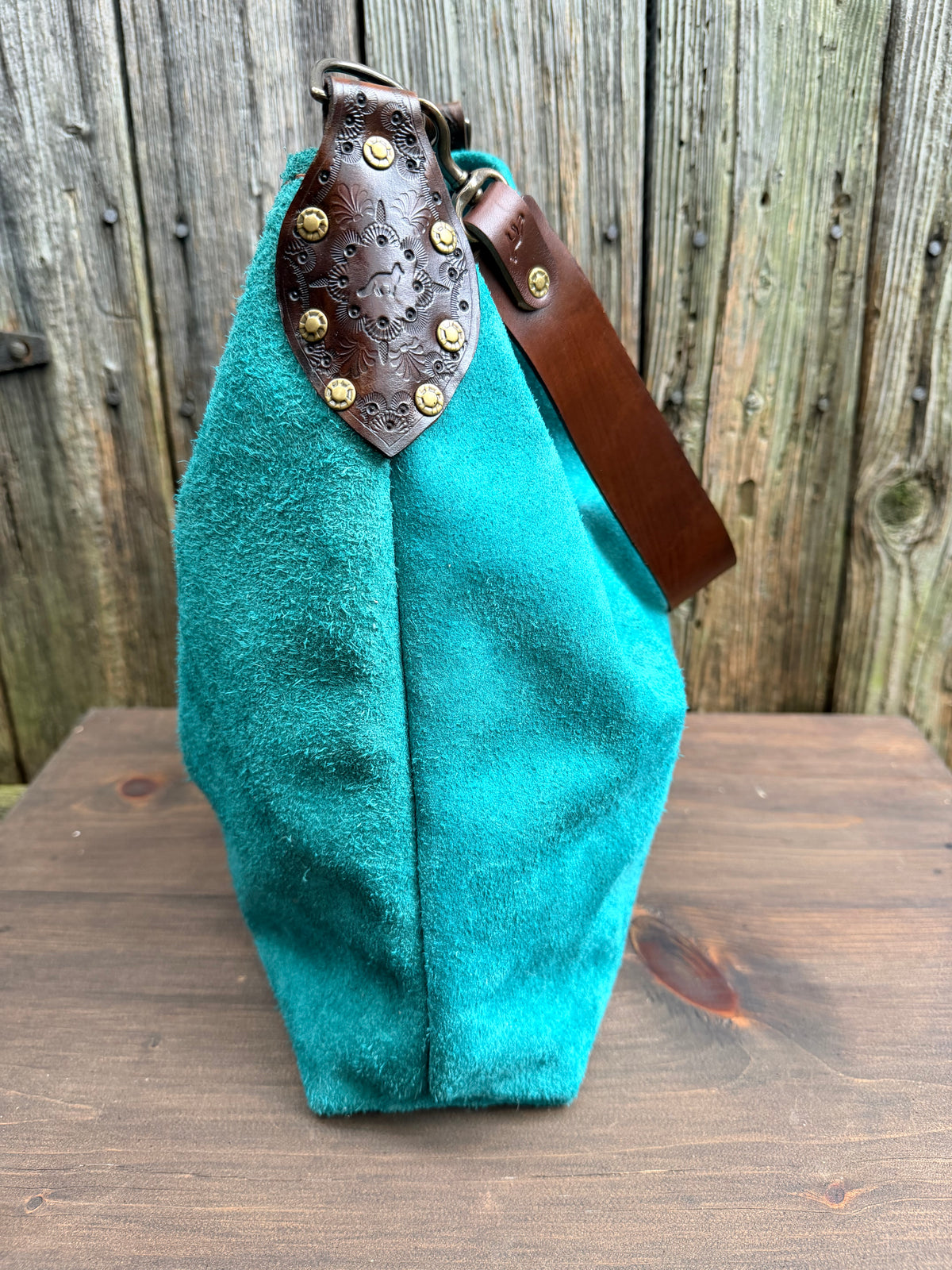 Willy Bucket in Tiffany Blue Rough-Out with Short Guitar Strap
