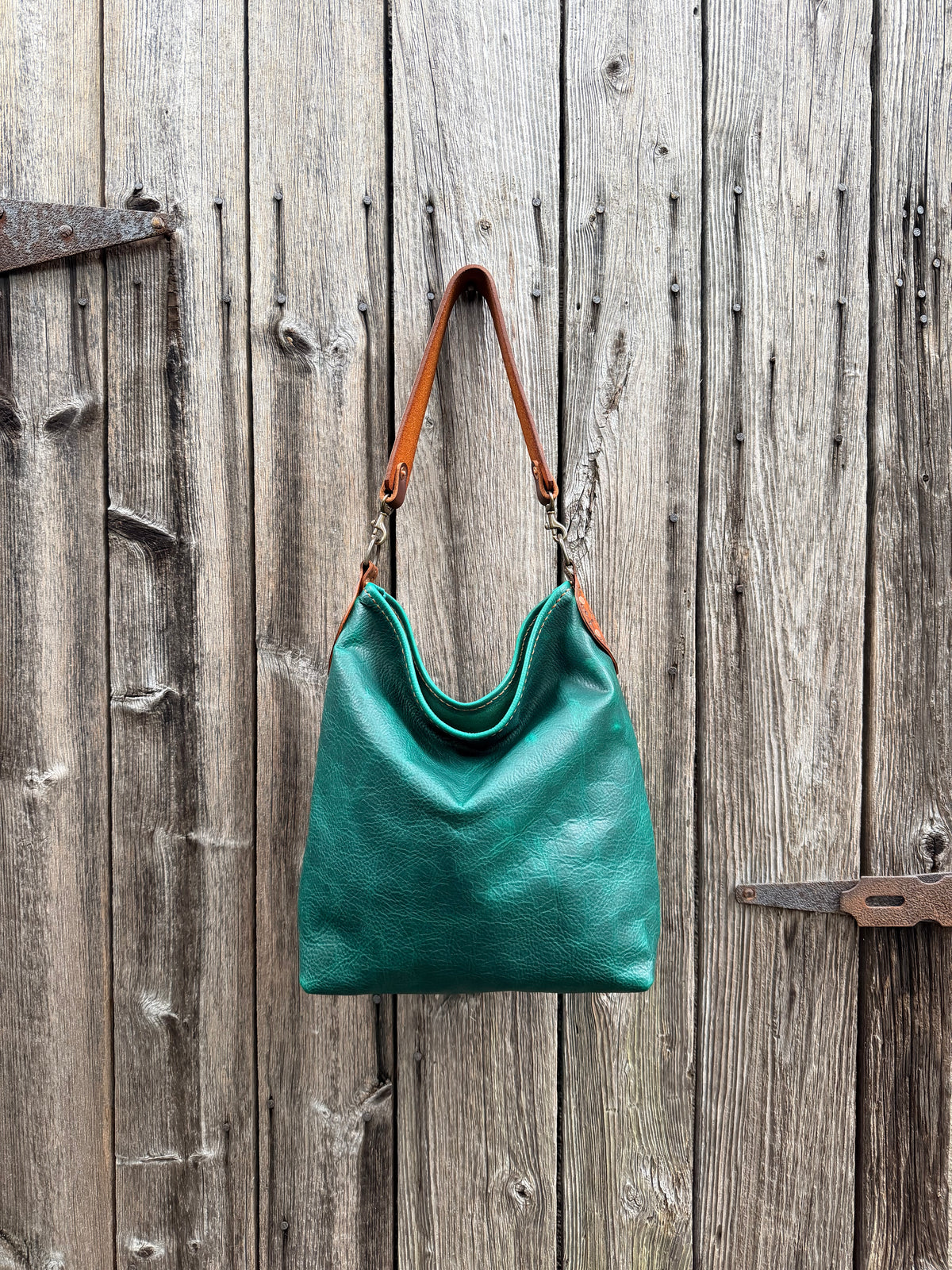 Willy Bucket in Emerald Cowhide with Guitar Strap