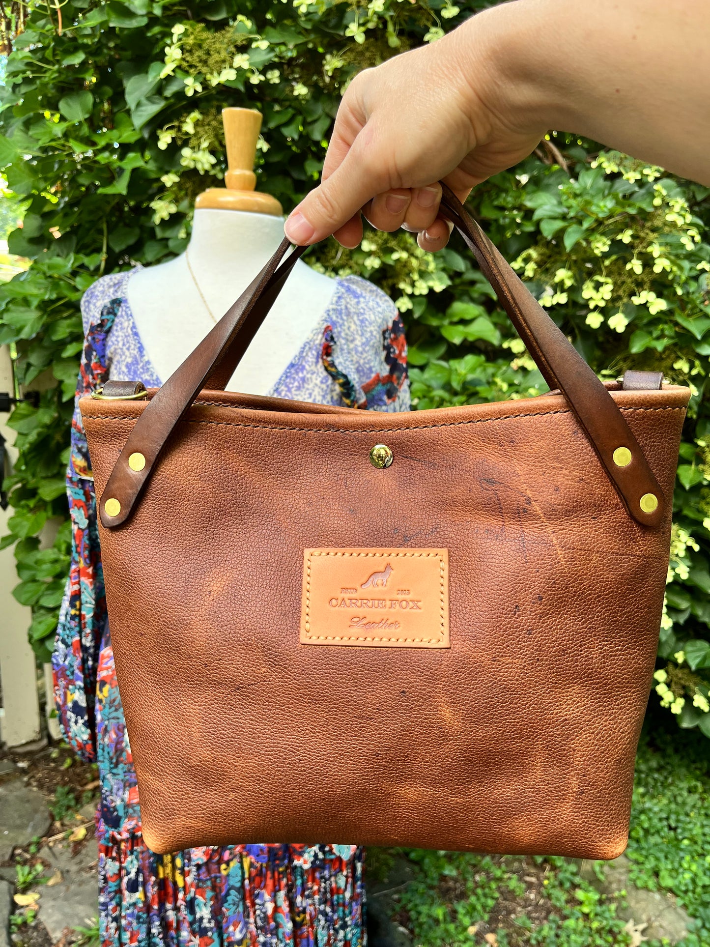 Crissy Grab Bag in Maverick Brown with Walnut Horween Handles