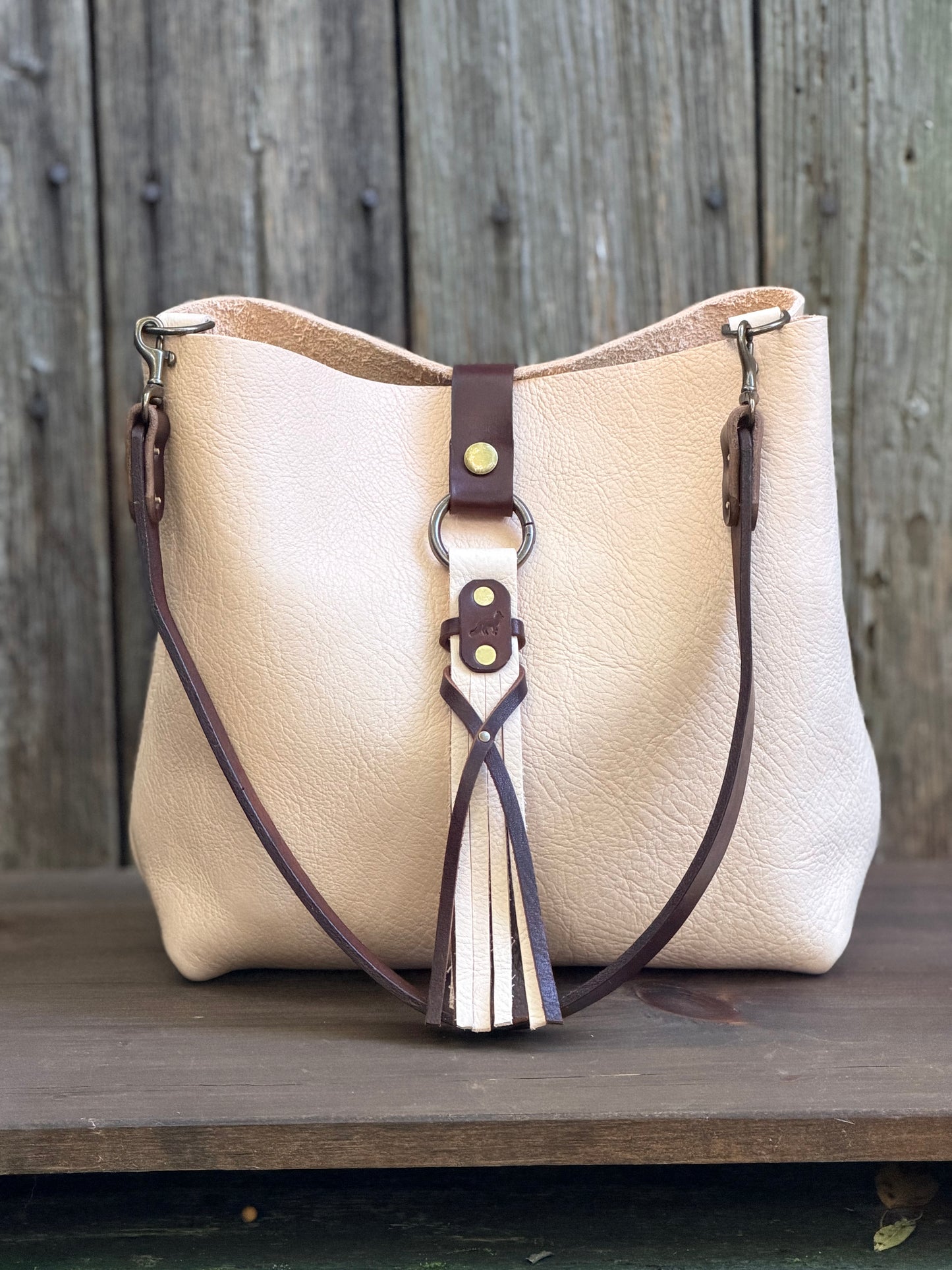 Barcelona Bucket Mini in Vanilla & Dark Chocolate