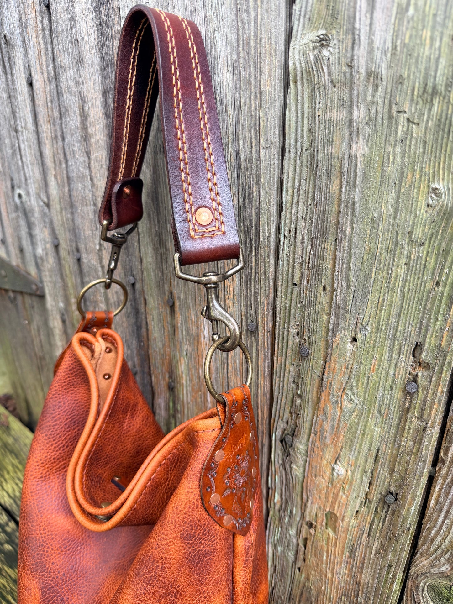Willy Bucket in Amber Honey