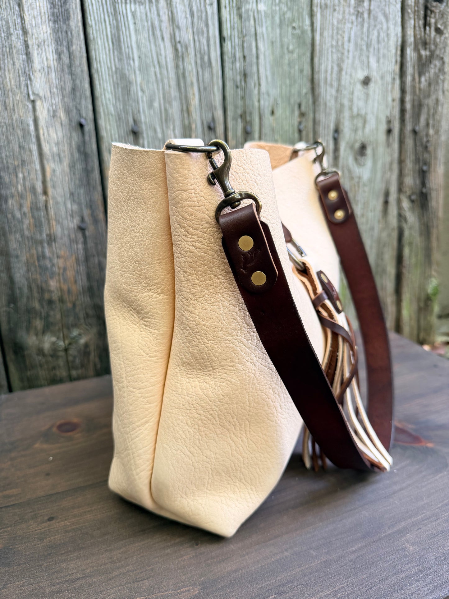 Barcelona Bucket Mini in Vanilla & Dark Chocolate