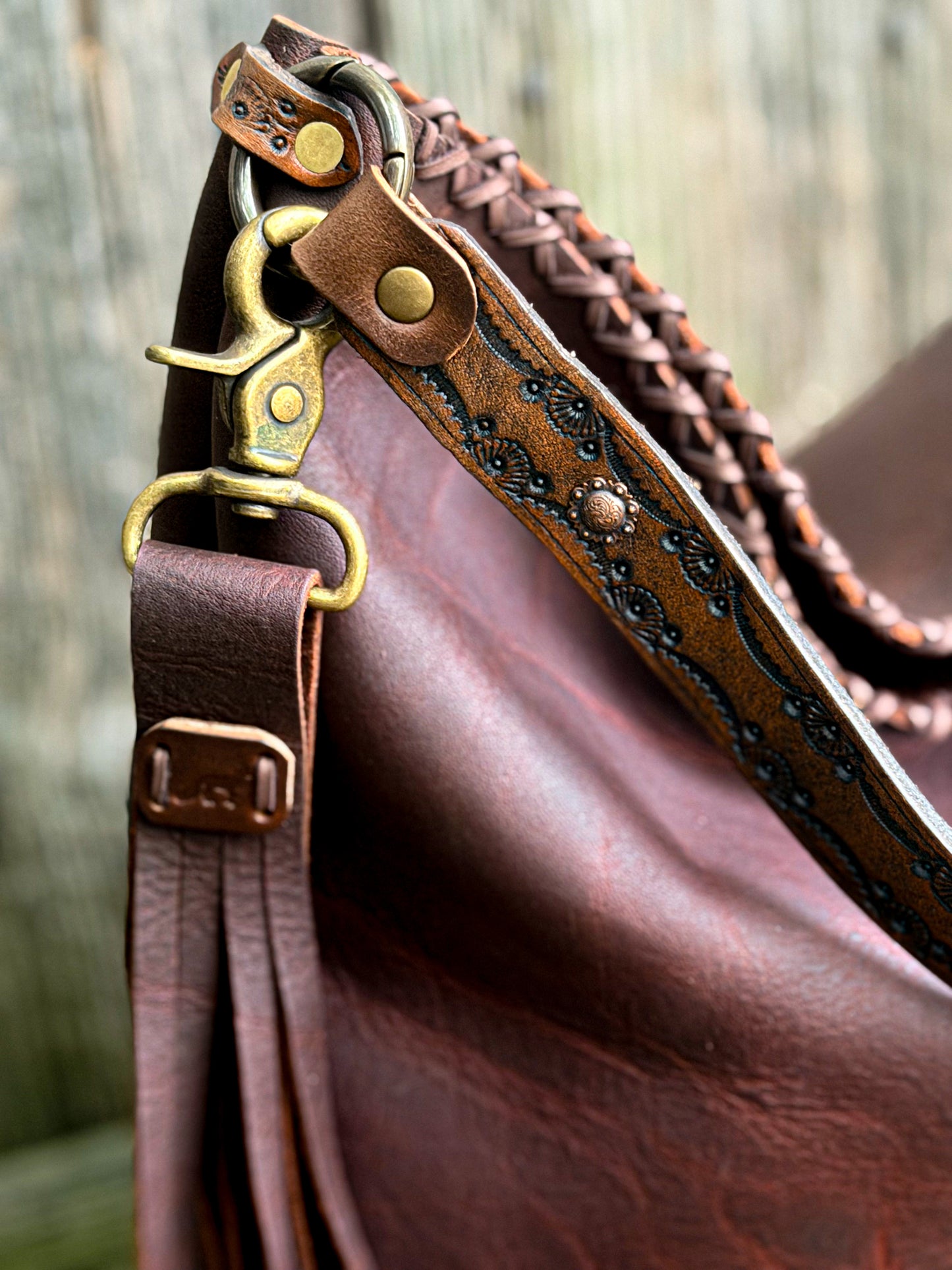 Scout Bucket in Dark Brown Oil-tanned Cowhide