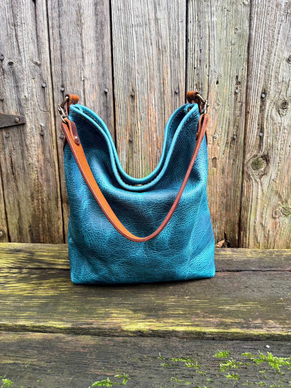 Willy Bucket in Premium Blue Bison with Guitar Strap