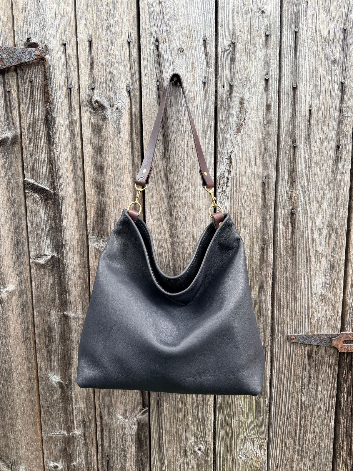 Rodeo Large Bucket in Black Kodiak with Mocha Strap
