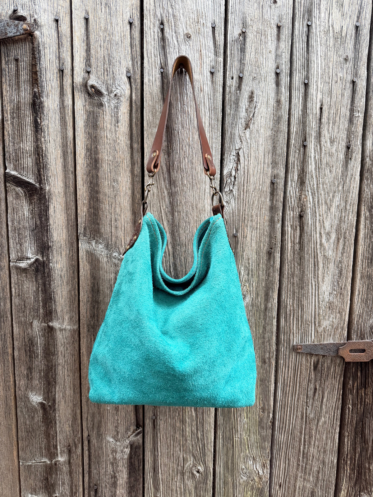 Willy Bucket in Tiffany Blue Rough-Out with Short Guitar Strap