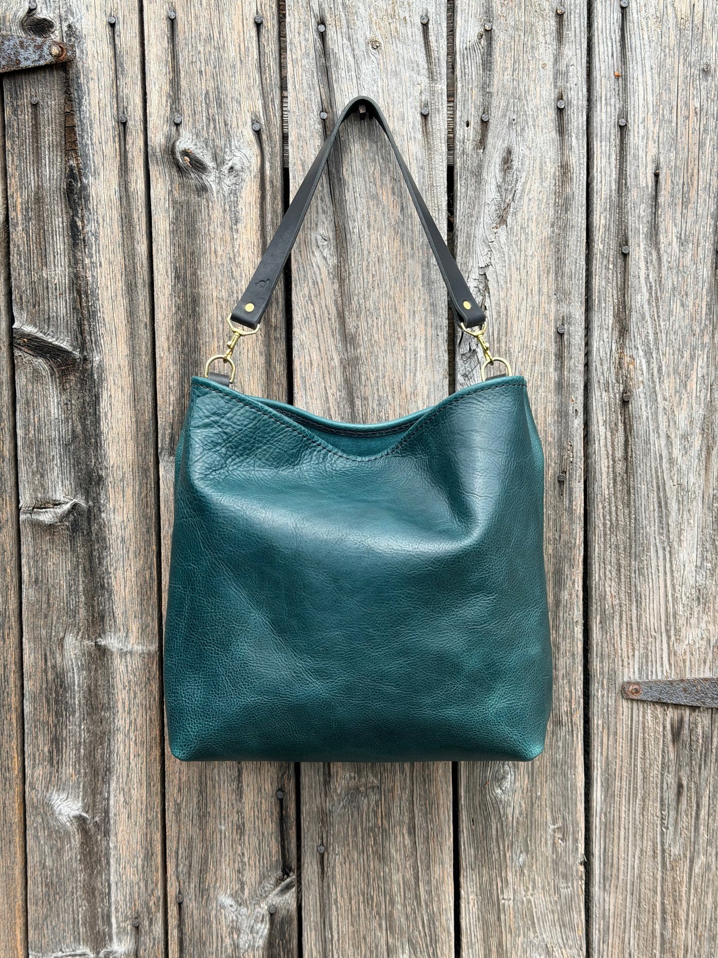 Rodeo Large Bucket in Dark Teal Bulldog Cowhide