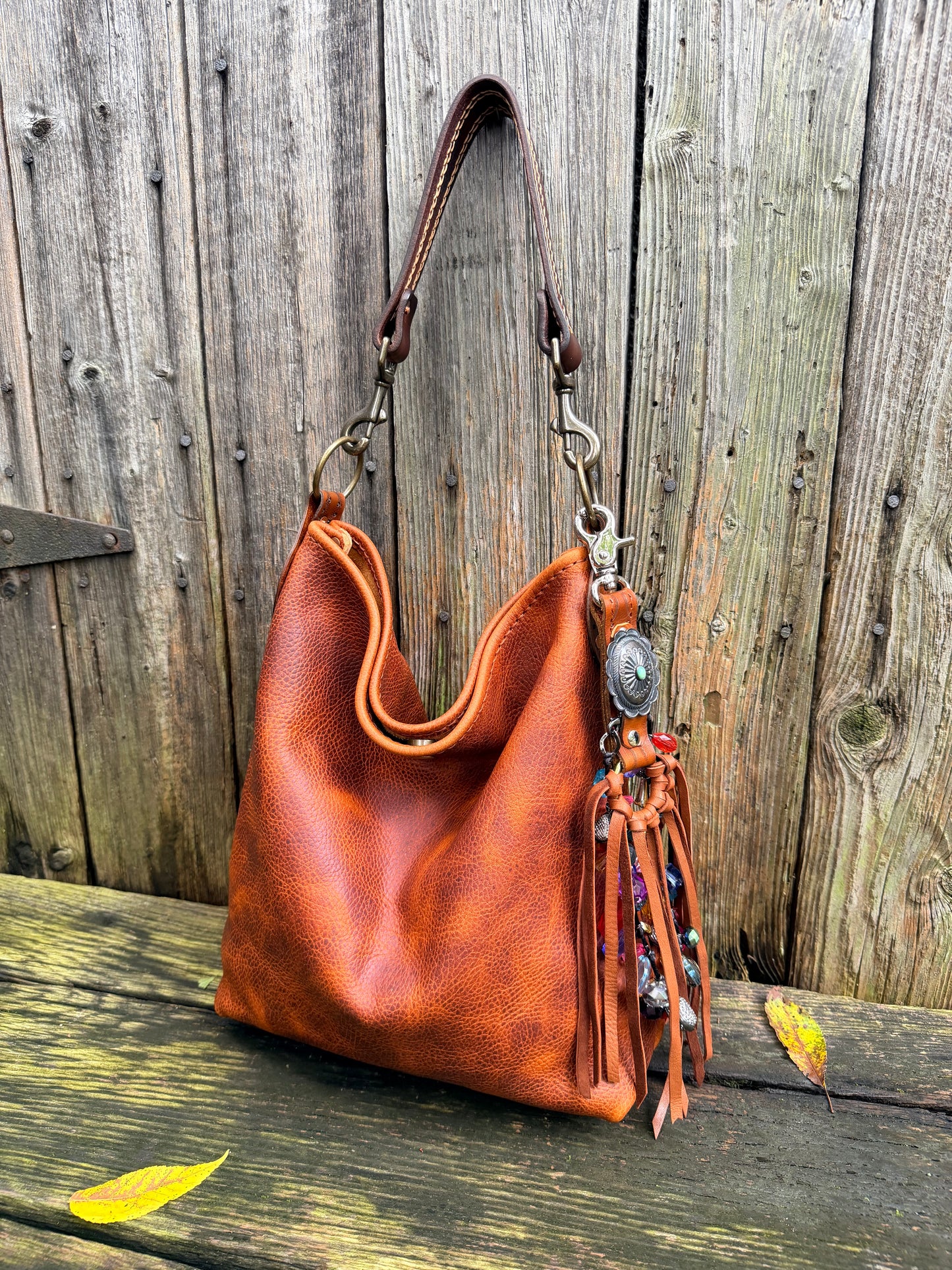 Willy Bucket in Amber Honey