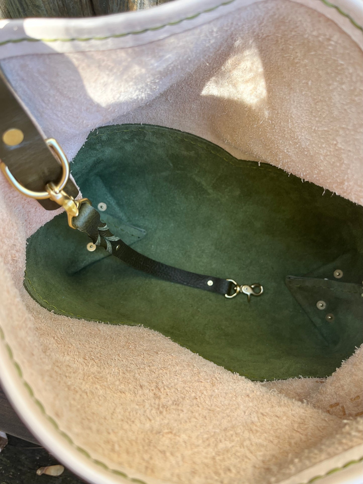 Vienna Shoulder Bag in Natural Milled & Olive Veg Tan