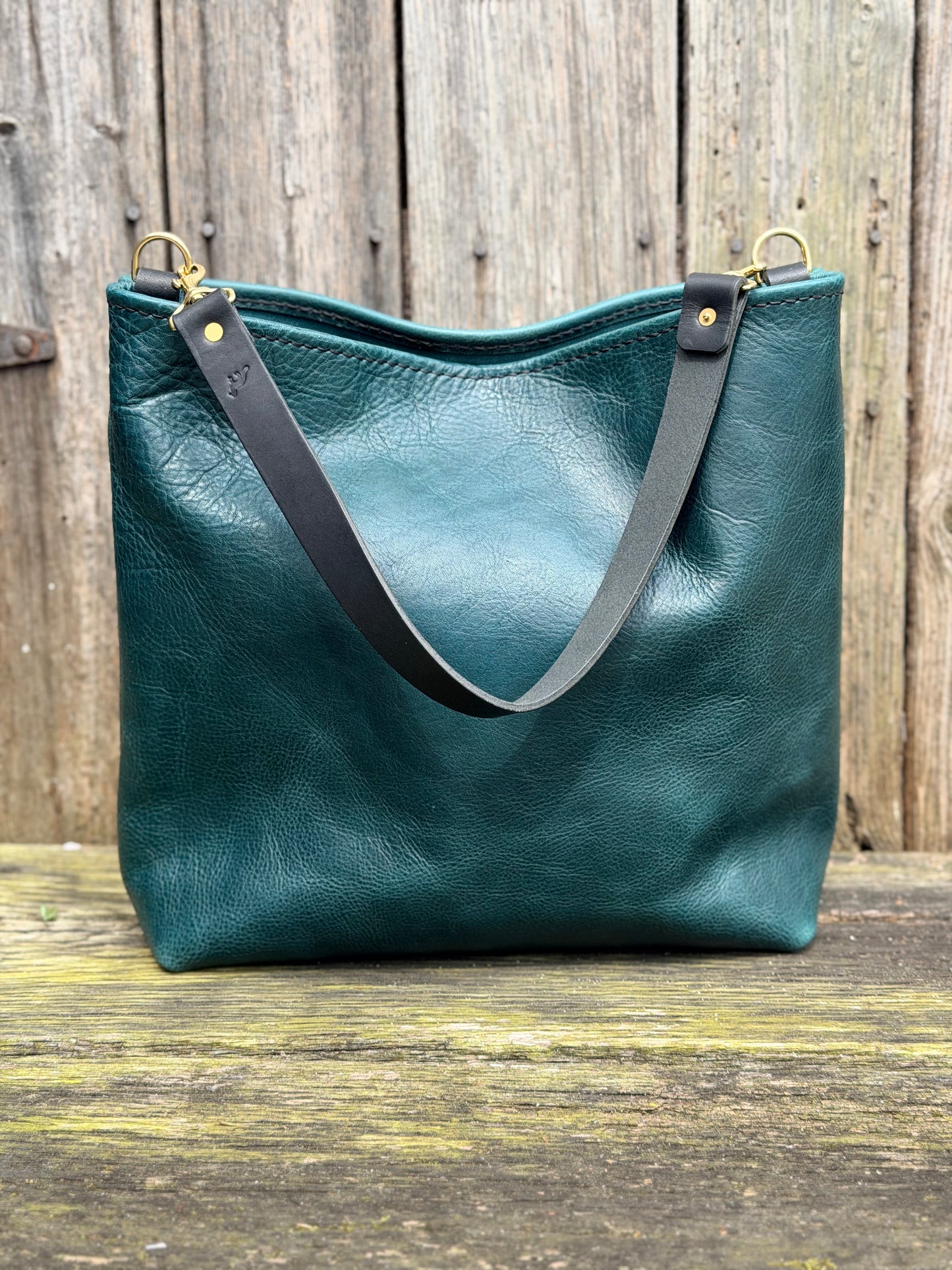 Rodeo Large Bucket in Dark Teal Bulldog Cowhide