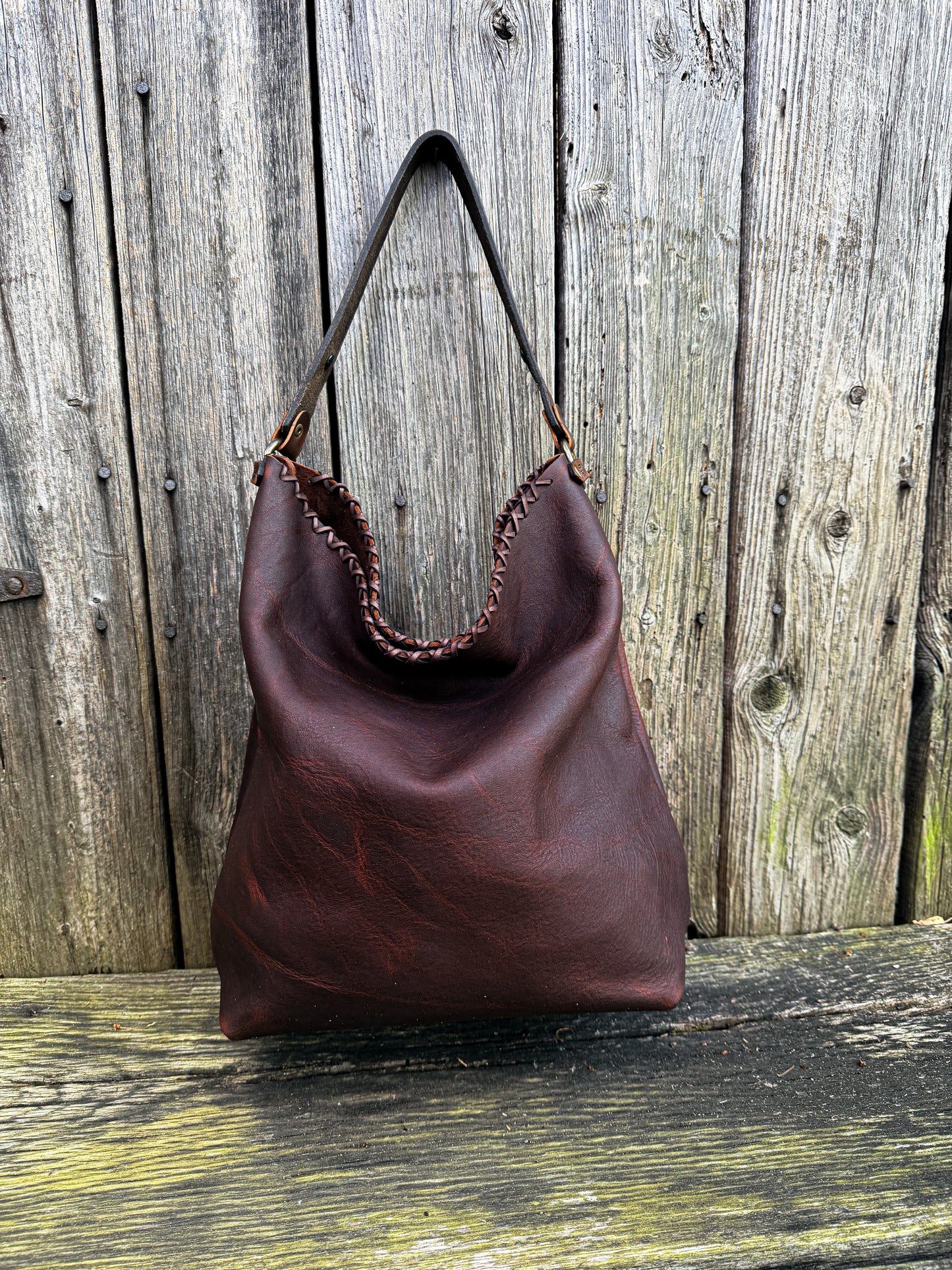 Scout Bucket in Dark Brown Oil-tanned Cowhide