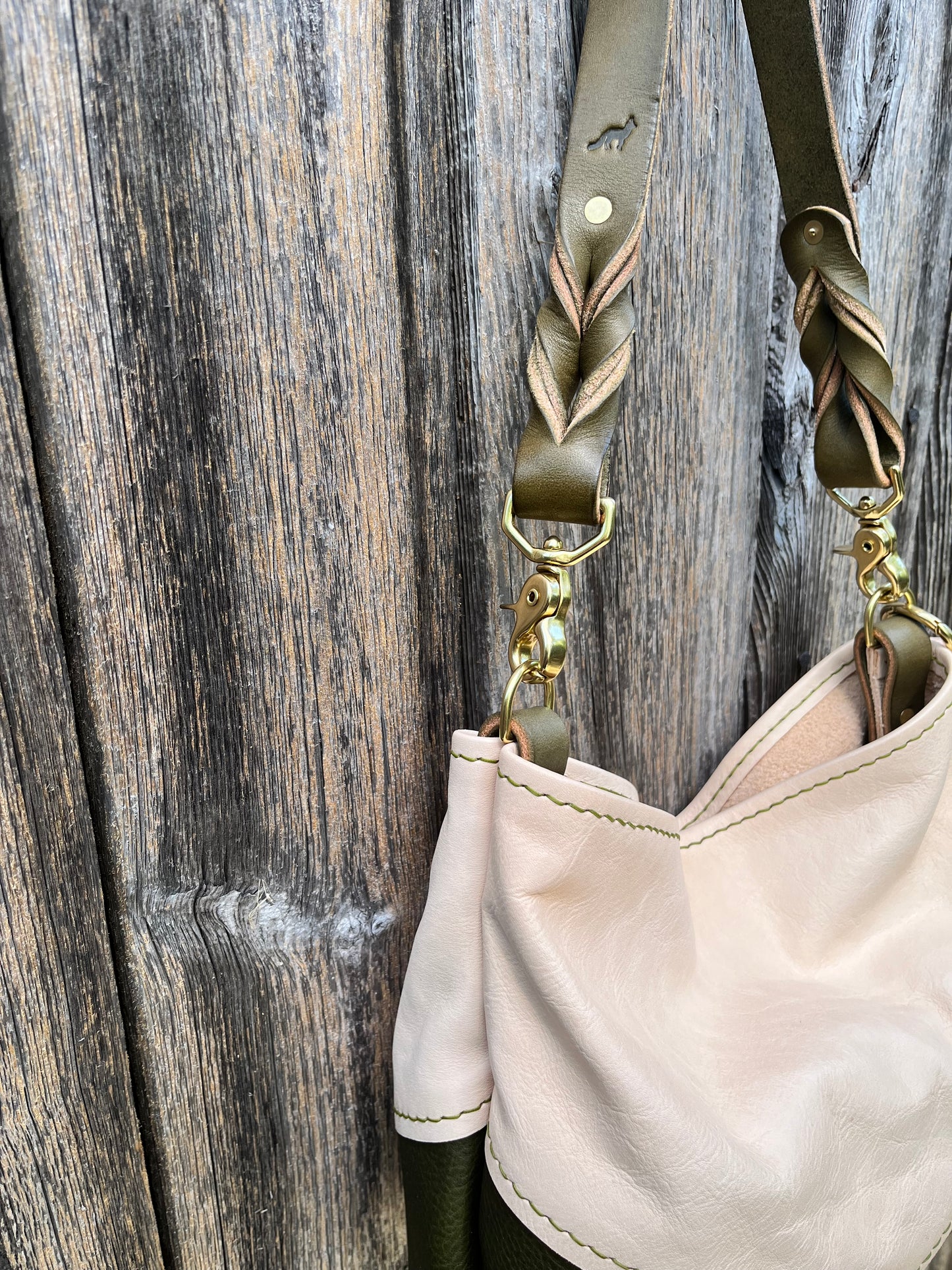 Vienna Shoulder Bag in Natural Milled & Olive Veg Tan