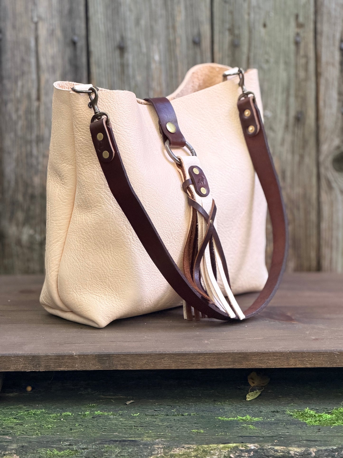 Barcelona Bucket Mini in Vanilla & Dark Chocolate