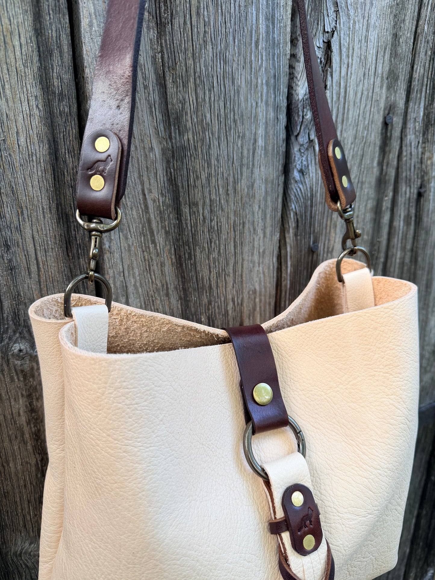 Barcelona Bucket Mini in Vanilla & Dark Chocolate
