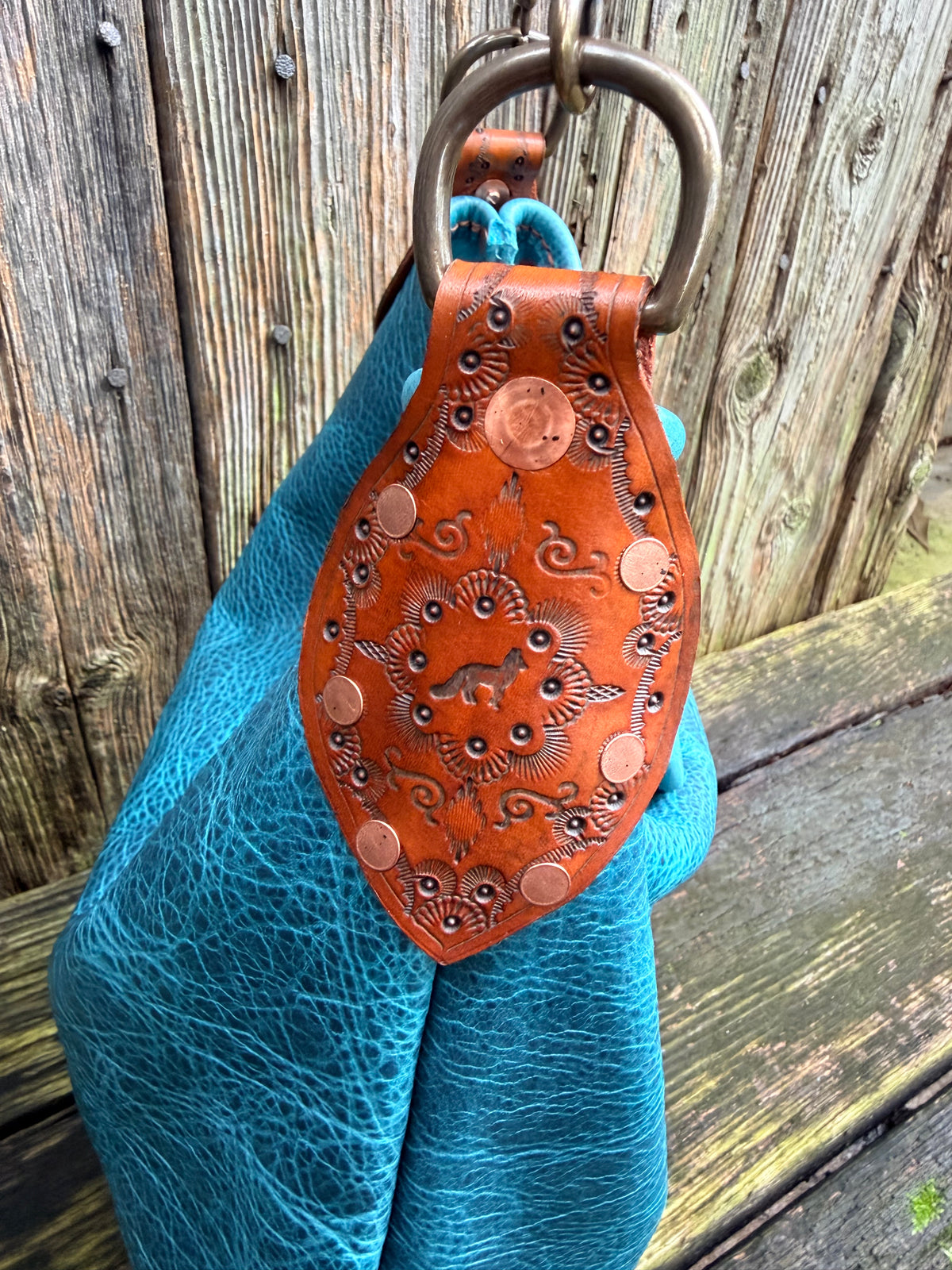 Willy Bucket in Premium Blue Bison with Guitar Strap