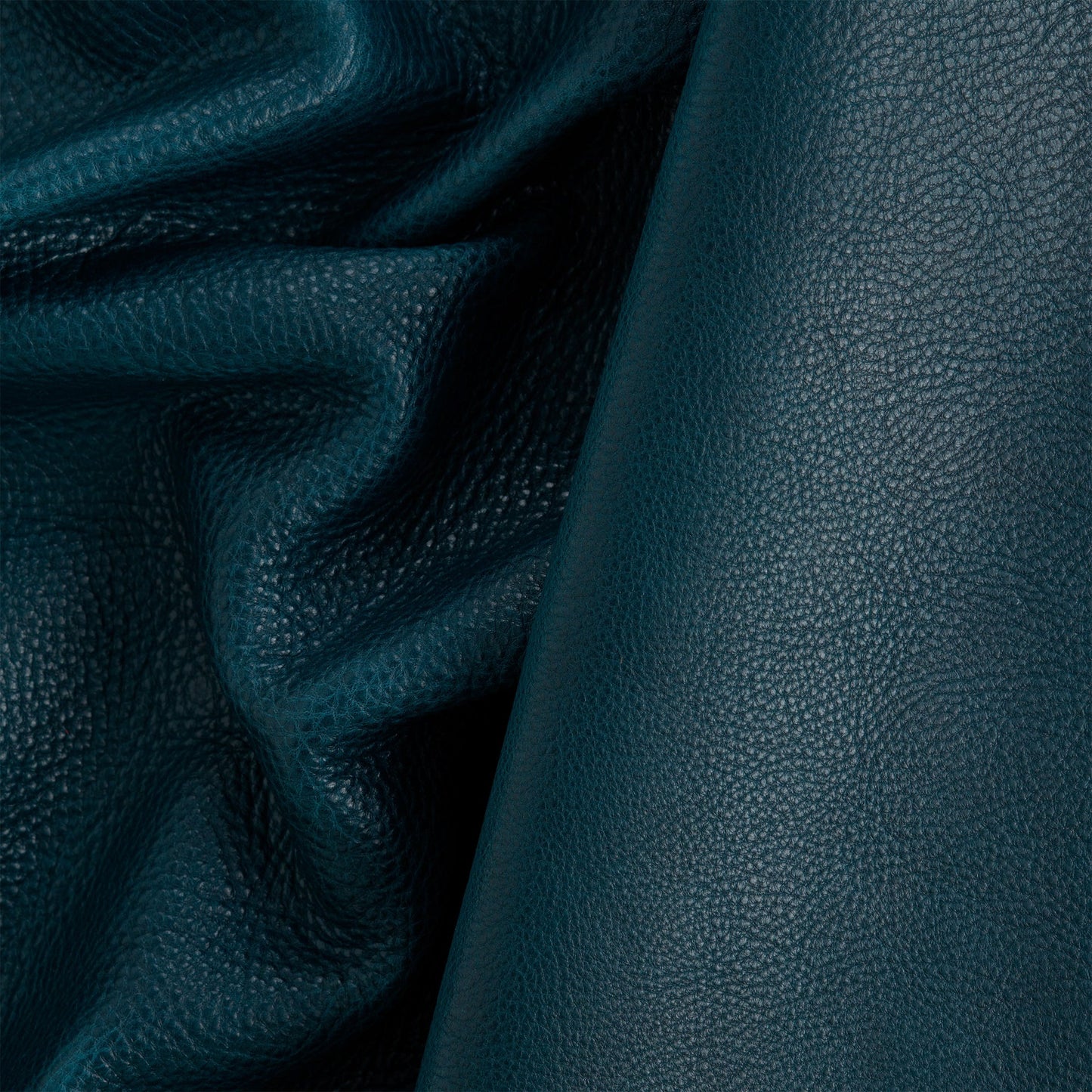 Rodeo Large Bucket in Dark Teal Bulldog Cowhide
