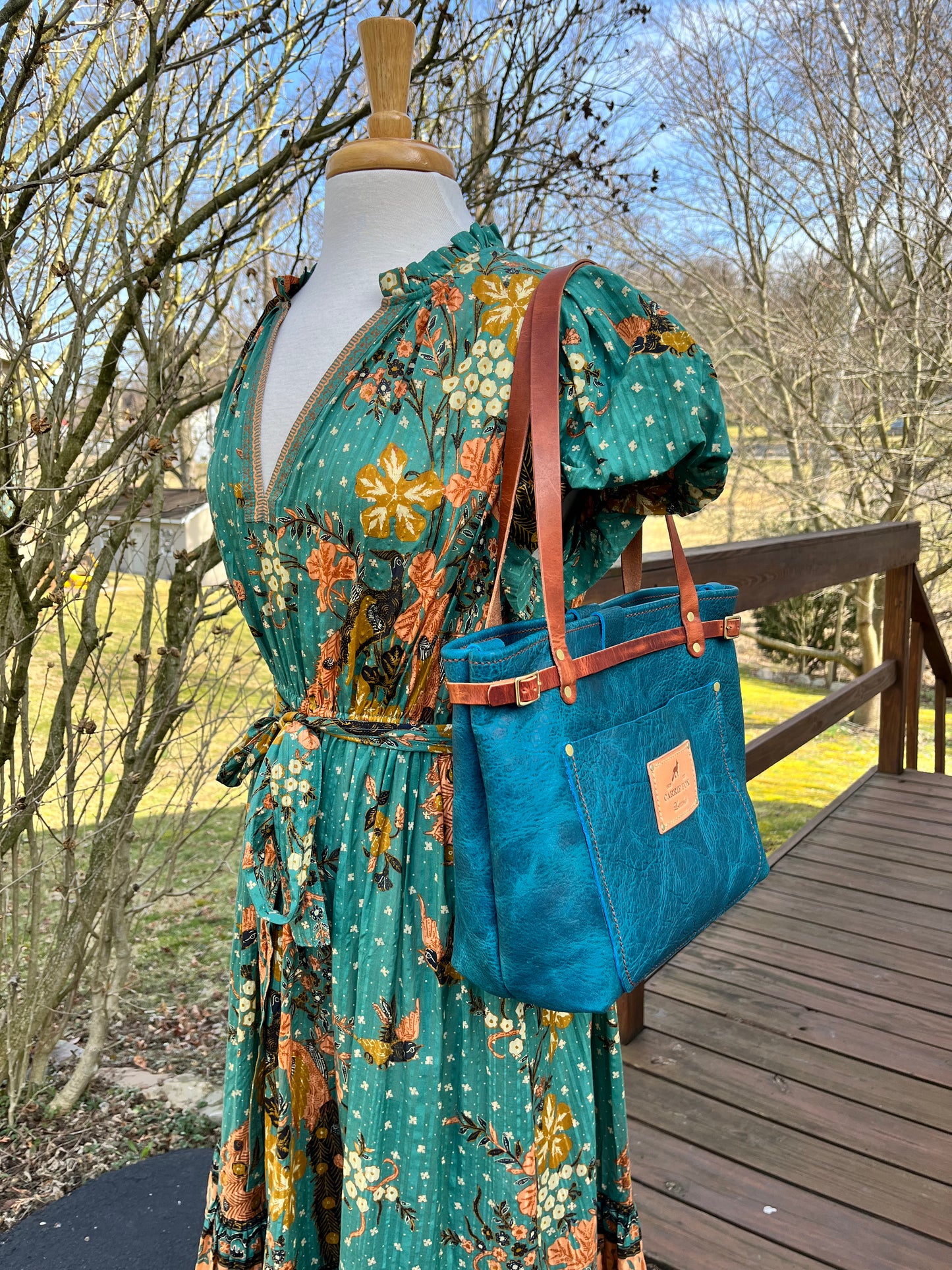 Foxy Organizer Tote Mini in Blue Bison