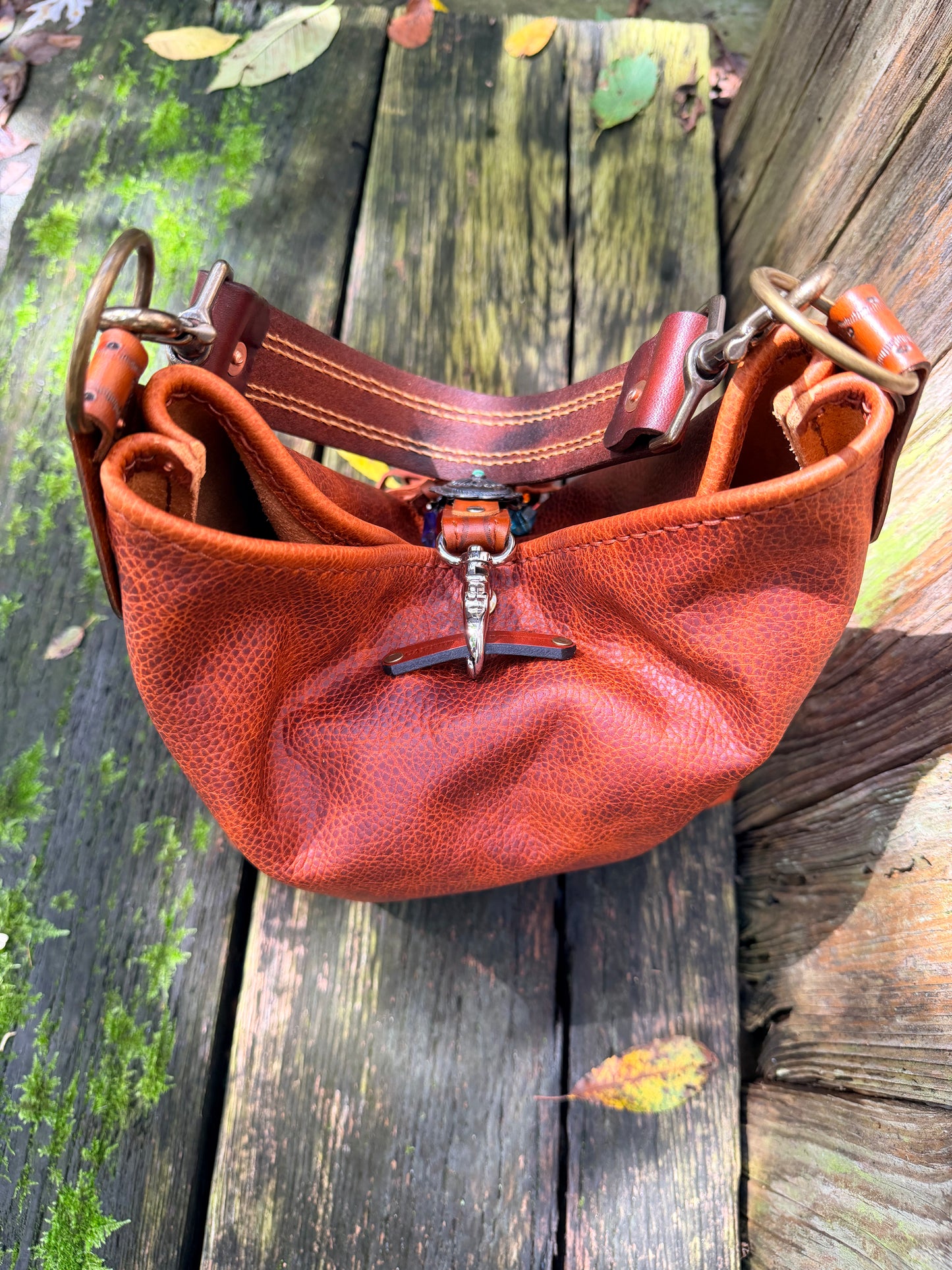 Willy Bucket in Amber Honey